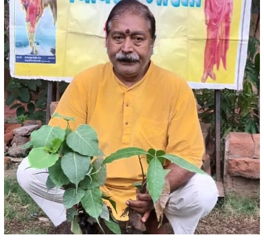 राष्ट्रीय ध्वज अंगीकरण दिवस पर पर्यावरण भारती का पौधारोपण, हर घर को नर्सरी बनाने का आह्वान